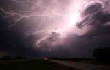 Ostrzeżenie IMGW: Gwałtowne załamanie pogody w Polsce. Nadchodzą nawałnice i silne burze