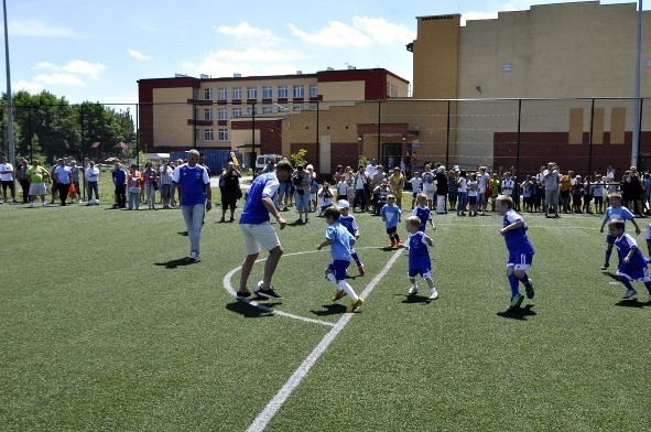 Łukasz Podolski i Tomasz Kłos odwiedzili Football Academy w...