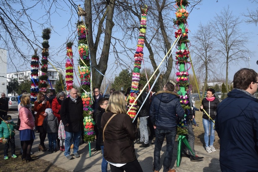 Niedziela Palmowa w Łubowie: kolorowe i przepiękne palmy znów wystąpiły w konkursie [FOTO, WIDEO]