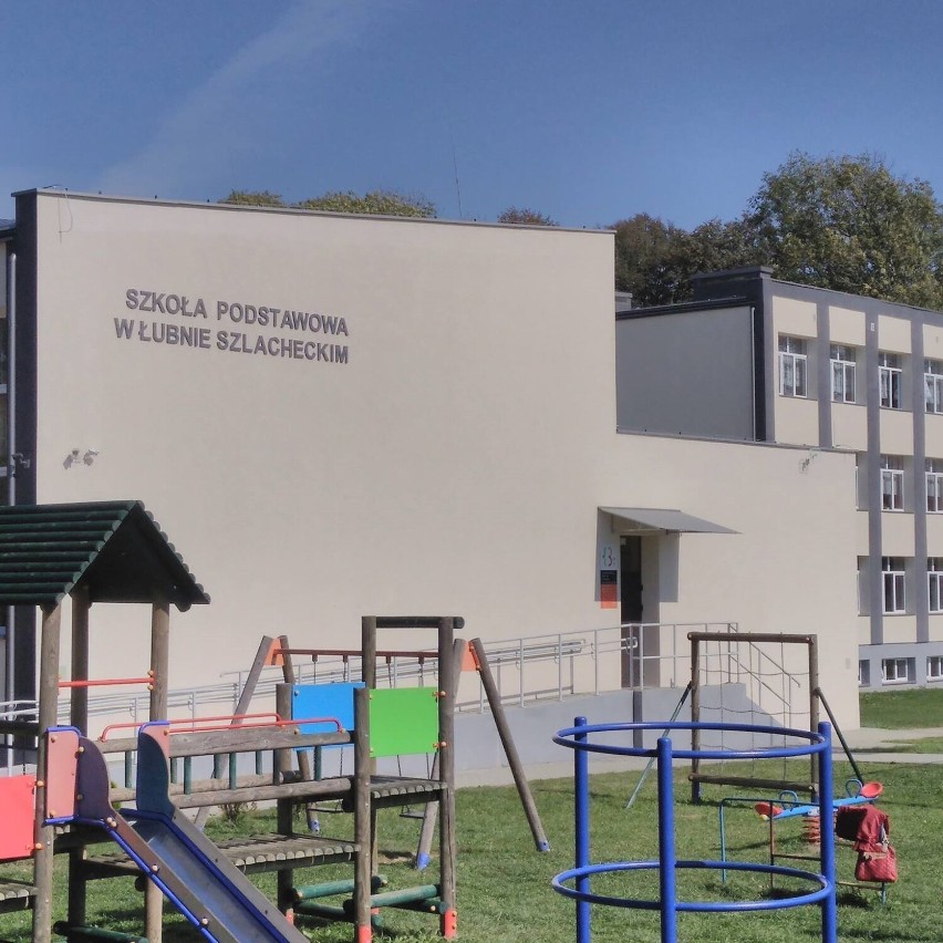 Inwestycje przy szkołach w Tarnowcu i Łubnie Szlacheckim. Łącznie kosztować będą ponad 700 tysięcy złotych