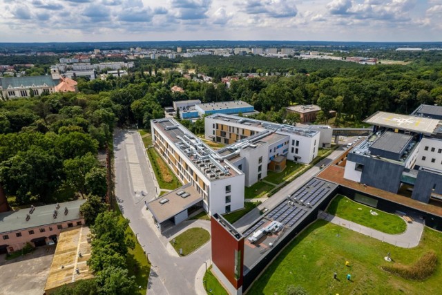 Rozbudowa Wojewódzkiego Szpitala Zespolonego w Toruniu z drona