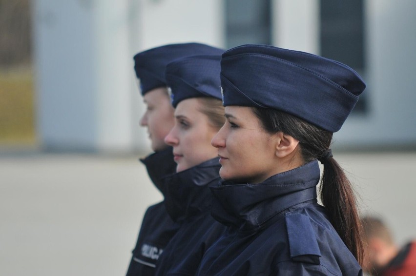 Małopolska policja szuka kandydatów na nowych funkcjonariuszy. Jakie zarobki proponują?