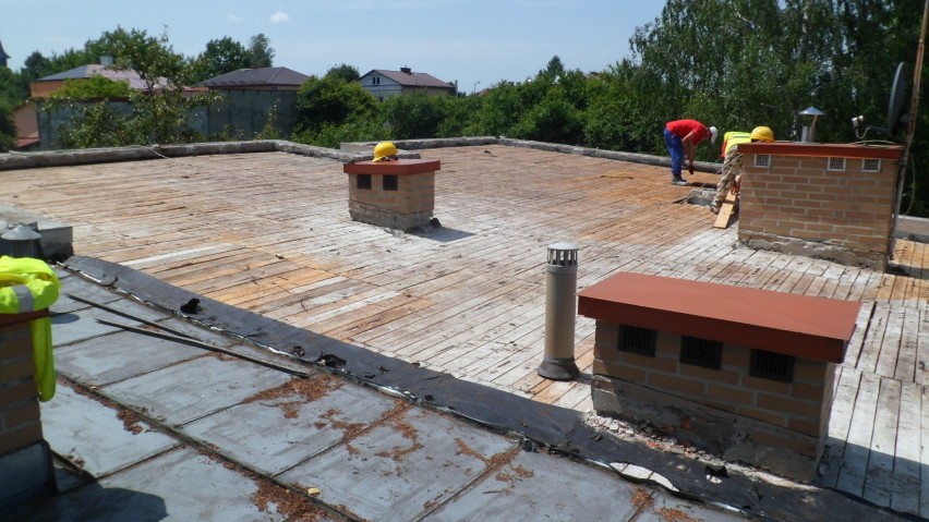 Ruszyła wymiana dachów w SOS Wiosce Dziecięcej w Biłgoraju