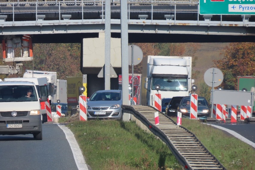 W Będzinie rozpoczął się remont wiaduktu nad drogą krajową...