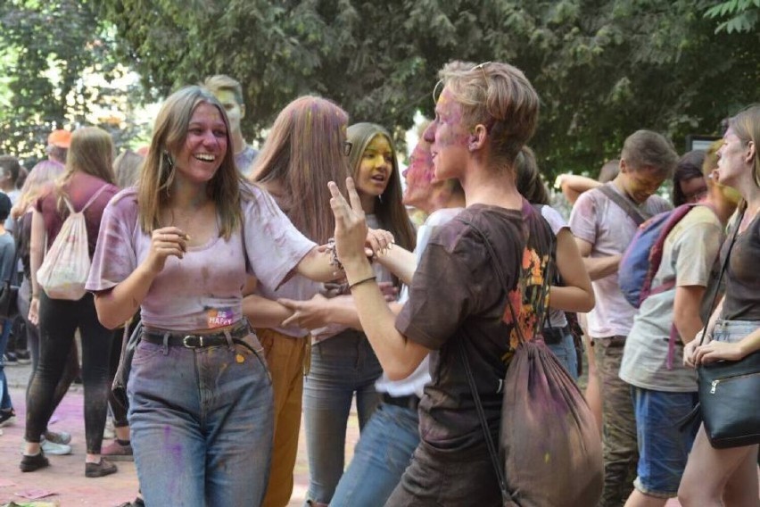 Holi Święto Kolorów i Festiwal Baniek. Szykuje się imprezowa niedziela w Wieluniu