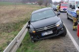 Pod Tarnowskimi Górami nietrzeźwy kierowca "wylądował" na barierkach