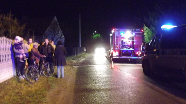 Pożar w Chwałowicach: Na miejsce przyjechały cztery zastępy straży pożarnej, policja i pogotowie