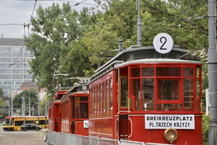 Tak wyglądały tramwaje w Powstaniu Warszawskim. Trwa wystawa historycznych wagonów