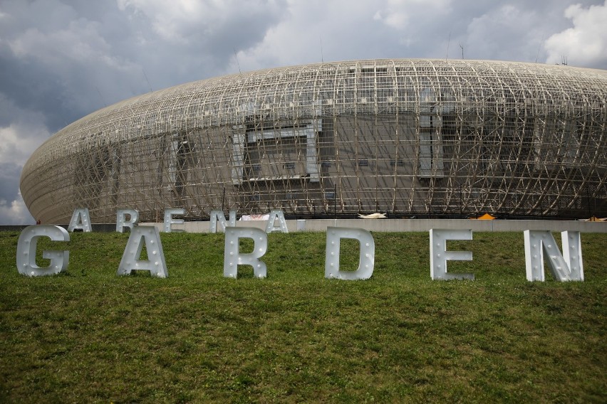 Arena na Fest! W zielonej strefie relaksu Arena Garden zaparkowały food trucki [ZDJĘCIA]