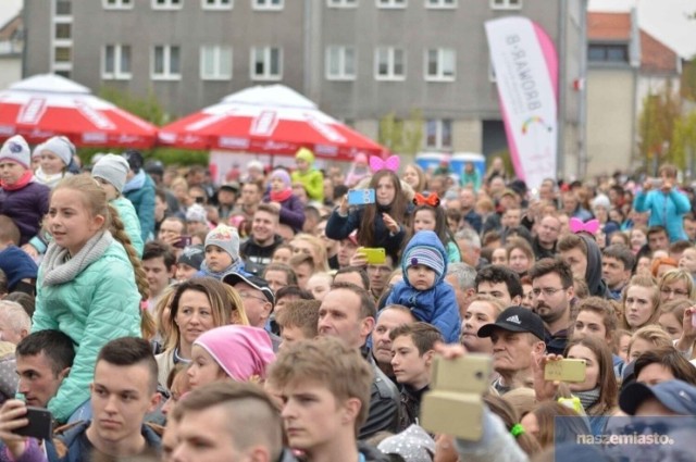 Tak wyglądały majówki we Włocławku w poprzednich latach. W 2022 roku również nie zabraknie atrakcji. Będą między innymi plenerowe koncerty.