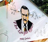 Efekt Lucyfera na ścianie gdyńskiego budynku. Nowy mural przedstawia Philipa Zimbardo