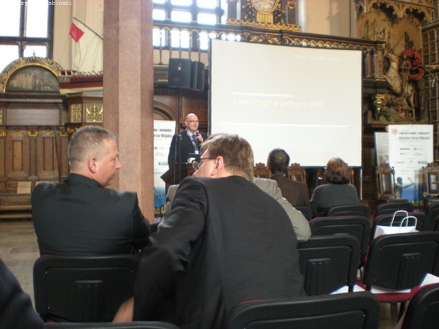 Wiceprezydent Tych - Michał Gramtyka podczas prezentacji na Bałtyckim Forum MIejskim w Gdańsku (14/04/2011r.)