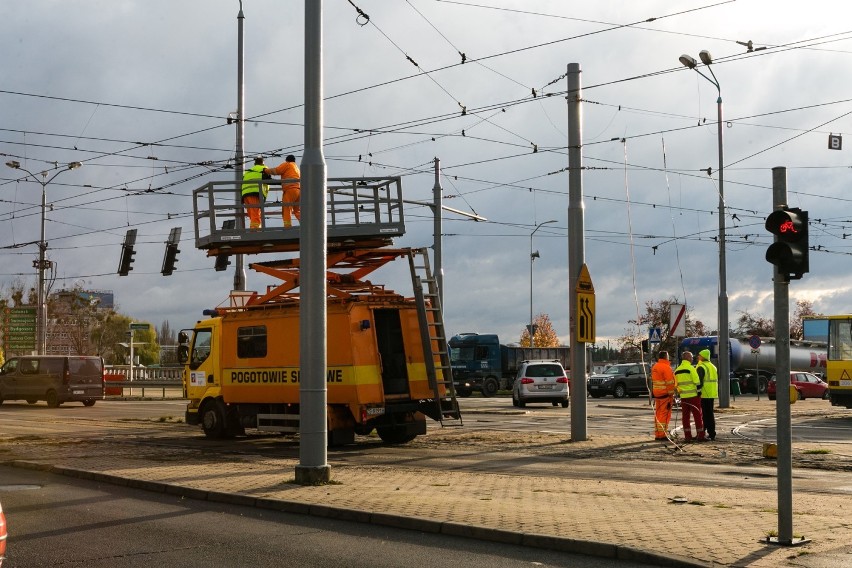 Zerwana sieć trakcyjna w Szczecinie. Były spore utrudnienia dla pasażerów