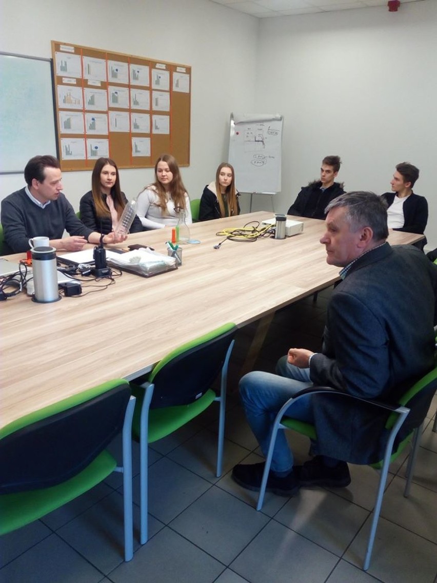 Projekt „Poznaj lokalny rynek pracy” w ZSP 1 w Radomsku - PRT Recykling [ZDJĘCIA]