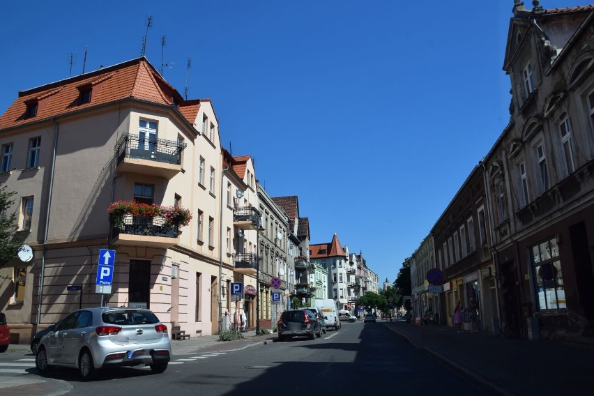 Na ul. Zjednoczenia Czytelnik naliczył 40 zapadniętych...