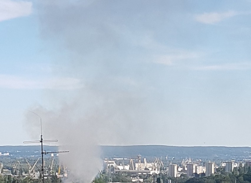 Pożar tartaku na ul. Golisza. W akcji siedem jednostek straży pożarnej 