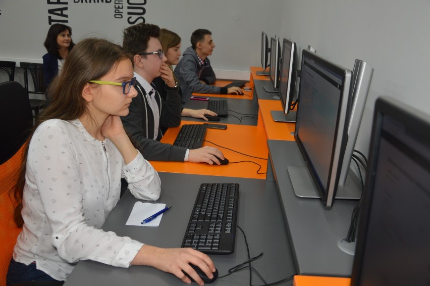 Konkursy wiedzy technicznej w ZSE-E w Radomsku