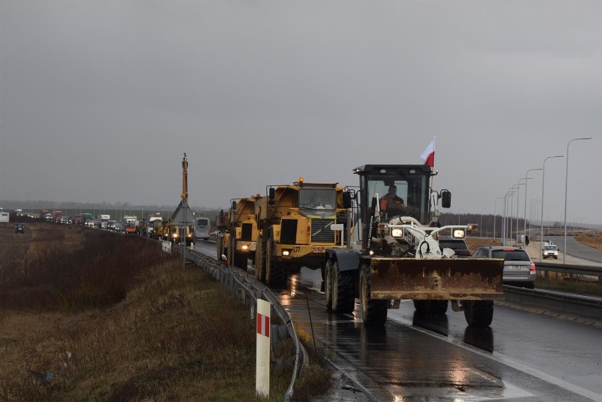 DK1 pod Częstochową zablokowana. Protestujący wyjechali z...