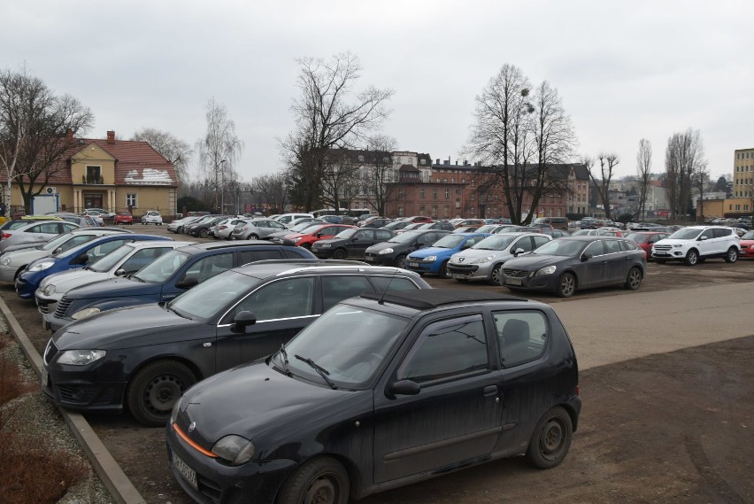 Wielki parking na Hallera w Rybniku zamkną w przyszłym tygodniu. Będą budować wielopoziomowy. Gdzie podzieją się auta?