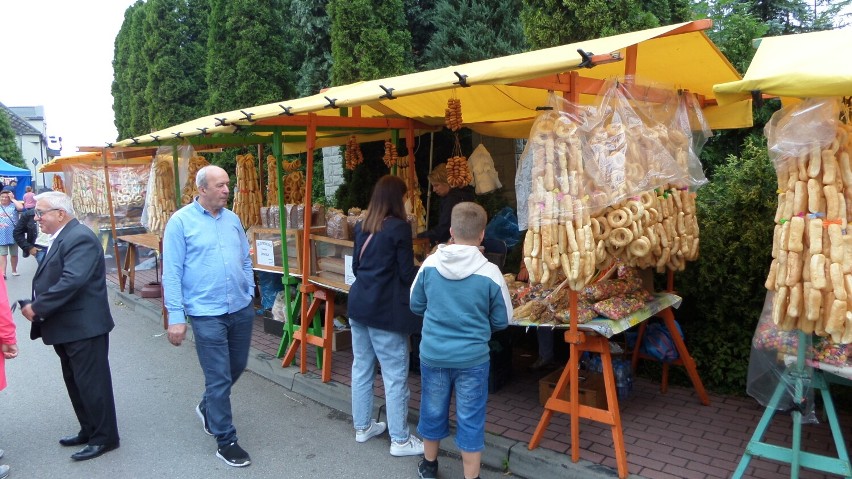 Odpust Matki Boskiej Leśniowskiej w Żarkach - były tłumy i olbrzymia ilość straganów. Zobacz ZDJĘCIA