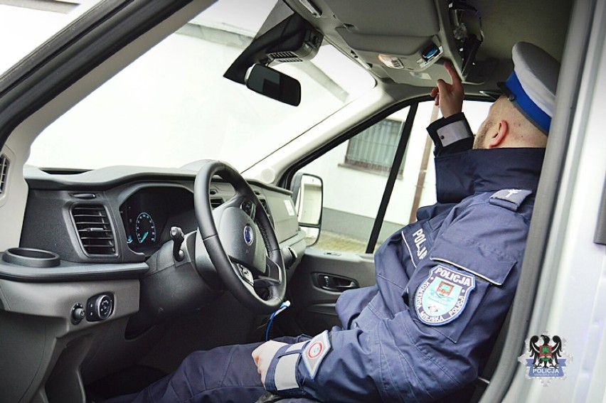 Nowe BMW wałbrzyskiej policji wyposażone jest w...