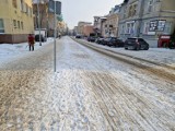 Ścieżka rowerowa  w centrum Leszna biała jak tor narciarski. ,,Dziś zostanie uprzątnięta'' - zapewniają urzędnicy