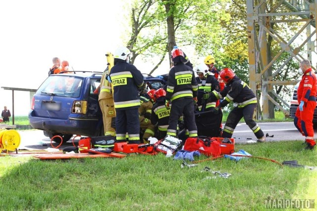 Wypadek w Źlinicach. Nie żyje pasażerka volkswagena.