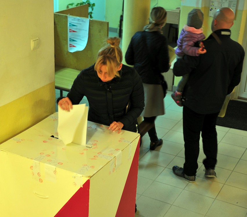 Wybory parlamentalne 2015. ZOBACZ, jak głosowała Gdynia [ZDJĘCIA]