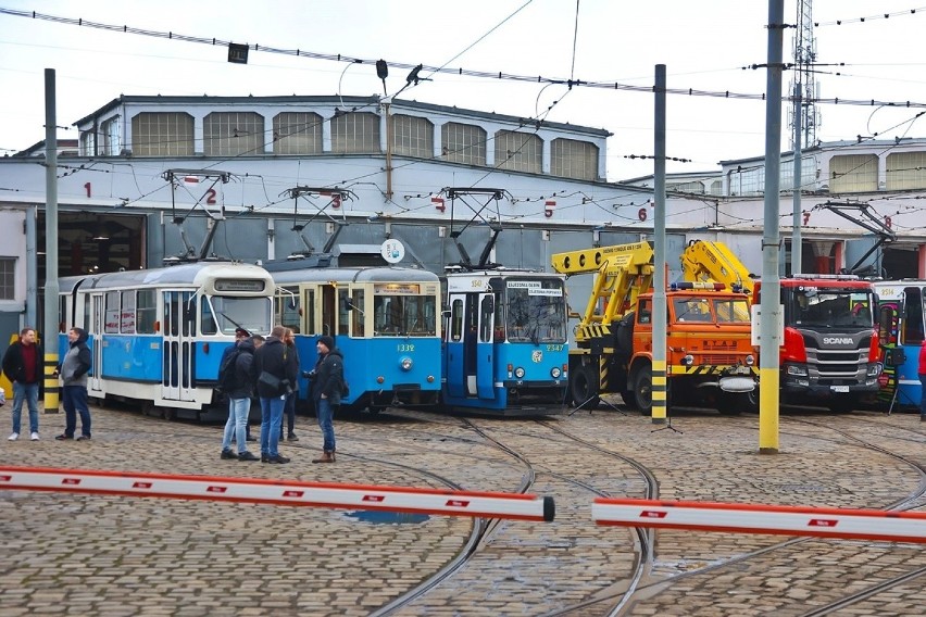 - Do KSTM przekazujemy dzisiaj dwa nasze skarby – powiedział...