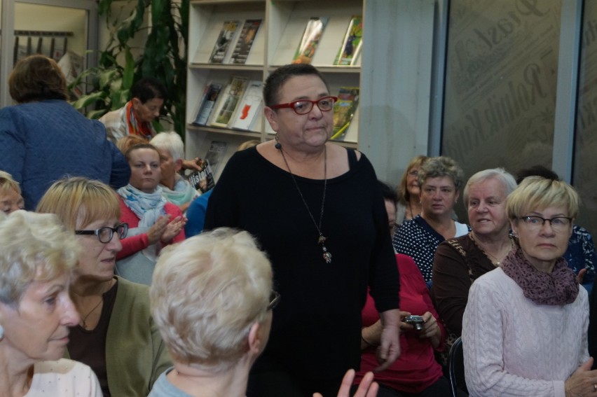 Spotkanie z Lidią Ostałowską w Bibliotece Miejskiej [zdjęcia]