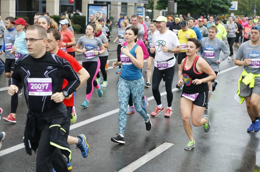 Bieg na Piątkę. PZU Maraton Warszawski. Zobaczcie, jak poradzili sobie startujący! [ZDJĘCIA 2]