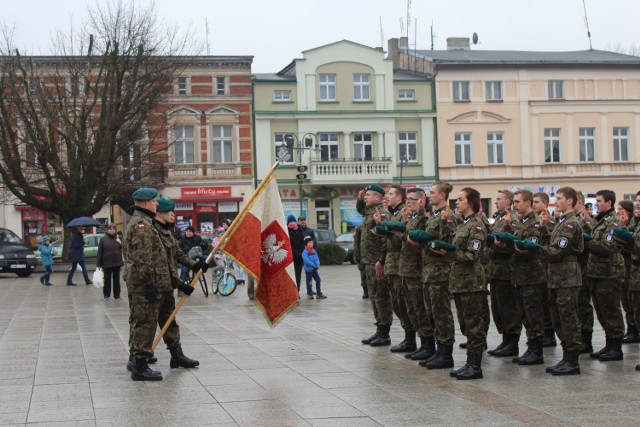 Zaprzysiężenie złotowskiego Strzelca