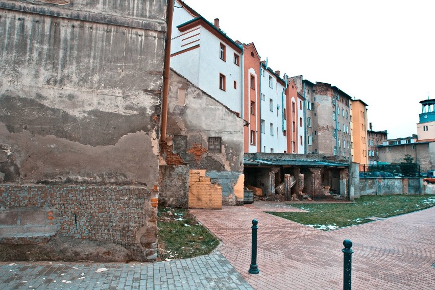 Władze Wałbrzycha przeznaczyły zrujnowany budynek przy ul....