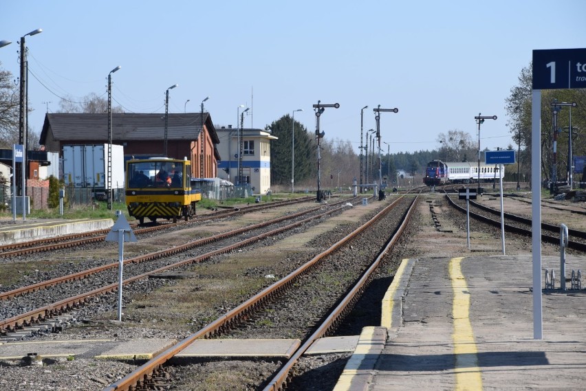 Ministerstwo domaga się od PKP Intercity zatrzymania pociągu na stacjach w Człuchowie i w Czarnem