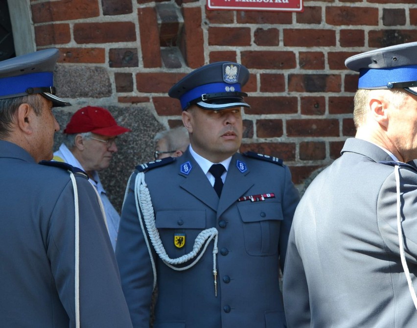 Święto policji w Malborku dla trzech powiatów. Awanse, medale i... pakiety VIP dla komendantów