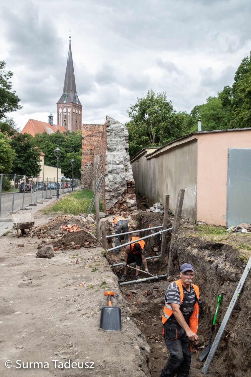 Milion złotych na ratowanie XIII-wiecznych murów obronnych w Stargardzie 