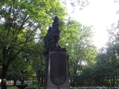 Pomnik mieszkańców Sopotu wybudowany w 1985 roku przy ulicy...