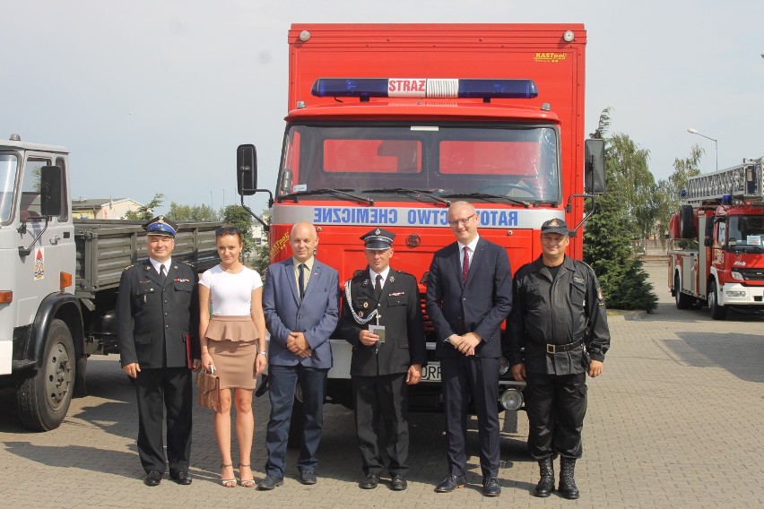 Strażacy z OSP Smolice otrzymali wóz STAR od PSP w Ostrowie Wielkopolskim [ZDJĘCIA]