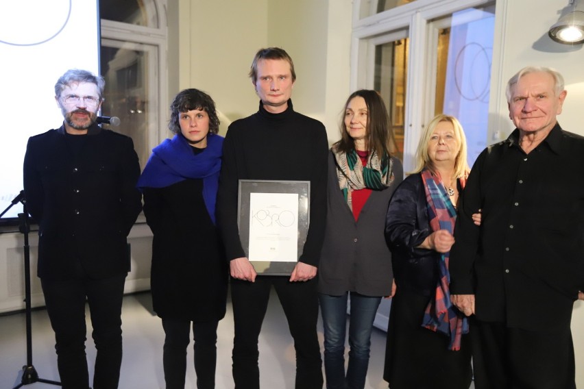 Nagroda imienia Kobro 2017 dla Piotra Bosackiego. Gala w Muzeum Sztuki w Łodzi