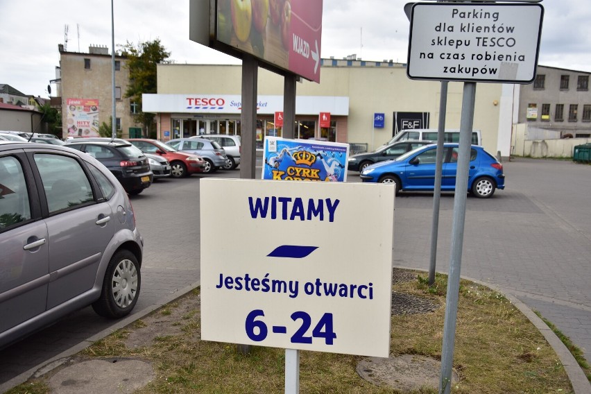 Tak wygląda sklep Tesco w Żninie.