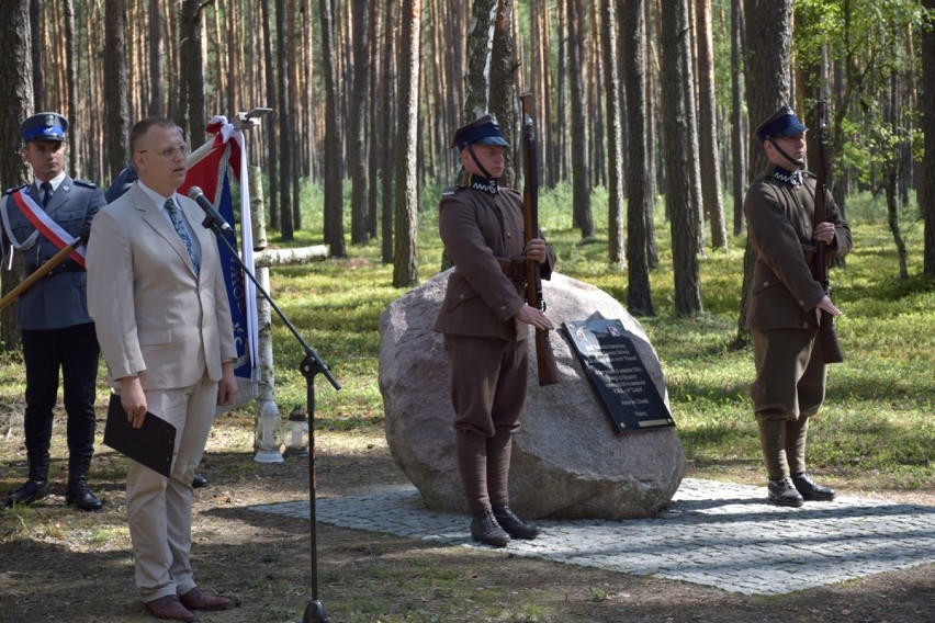 Obchody rocznicy śmierci lotników polskich w Górach Prusinowskich [zdjęcia]