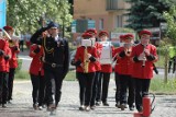 Powiatowy Dzień Strażaka w Trzciance. Strażacy świętowali awanse, odznaczenia i ...dobrą pogodę