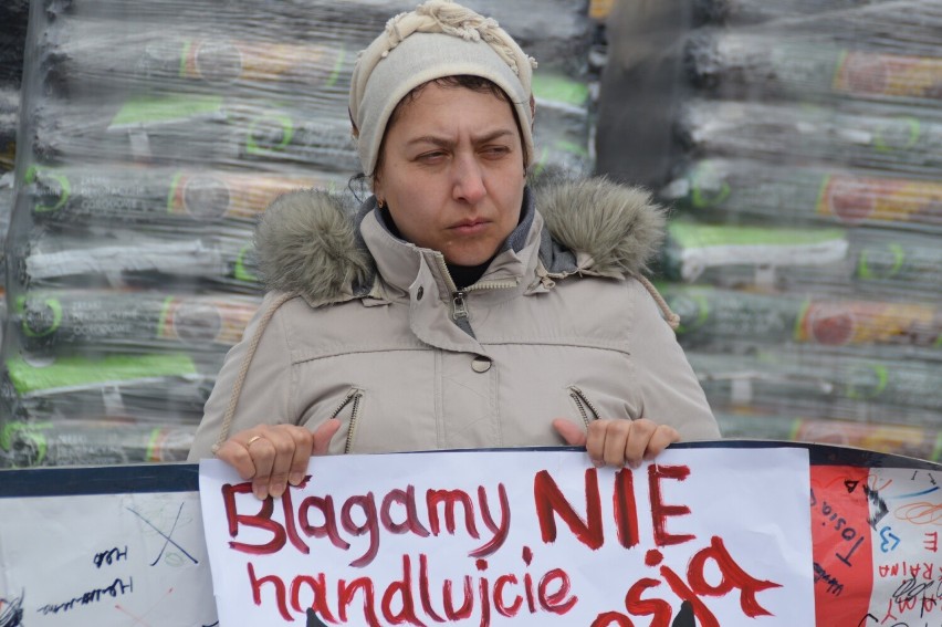 Kolejne protesty przed Leroy Merlin w Gorzowie. "Zysk ważniejszy niż życie?"