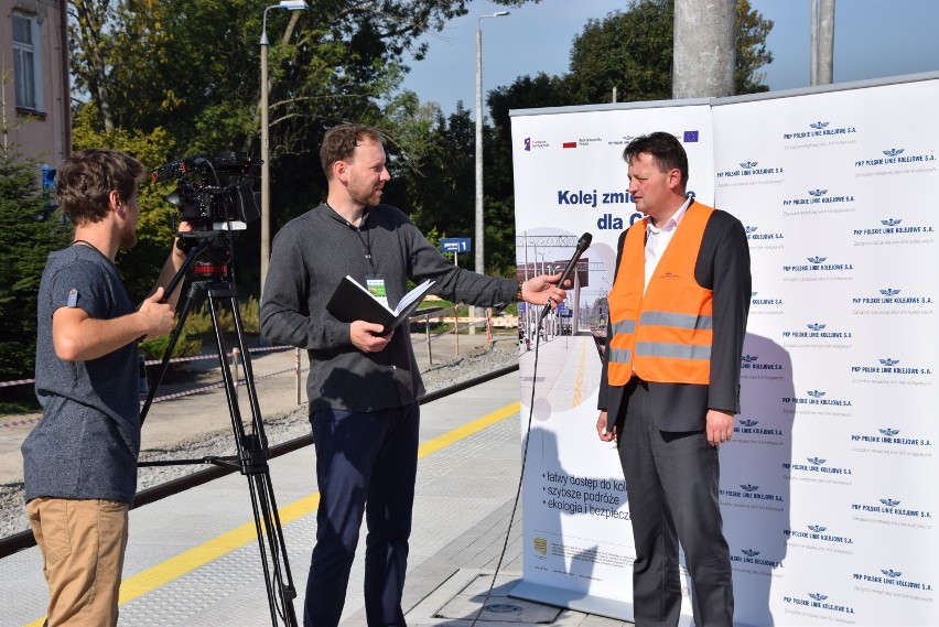 Pociągi ruszyły. Nowe perony i szybszy przejazd na trasie Kraśnik - Lublin (ZDJĘCIA/WIDEO)