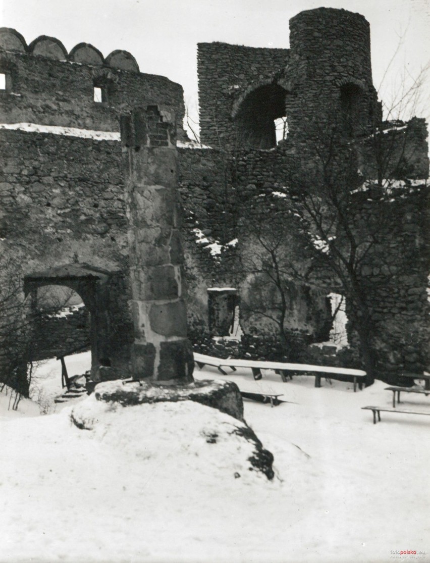 Zamek Chojnik. Legendarne ruiny na archiwalnych fotografiach! Tych zdjęć nie publikowaliśmy!