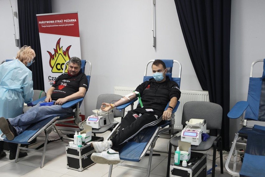 Rekordowa zbiórka krwi w Opocznie. W Operacji Komar udział wzięło ponad 100 osób [ZDJĘCIA]