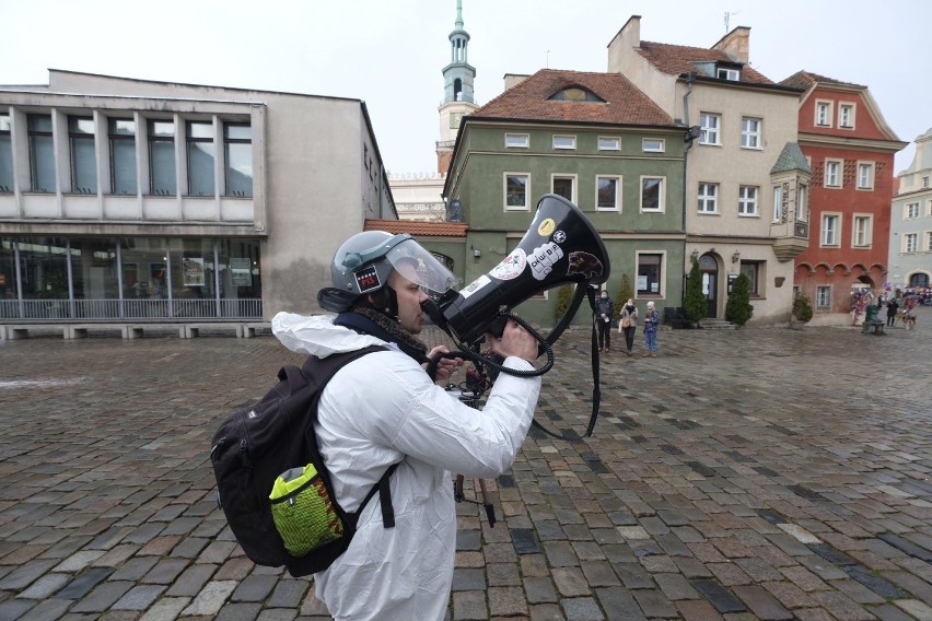 W sobotę ulicami poznańskiego Starego Miasta przeszły osoby...