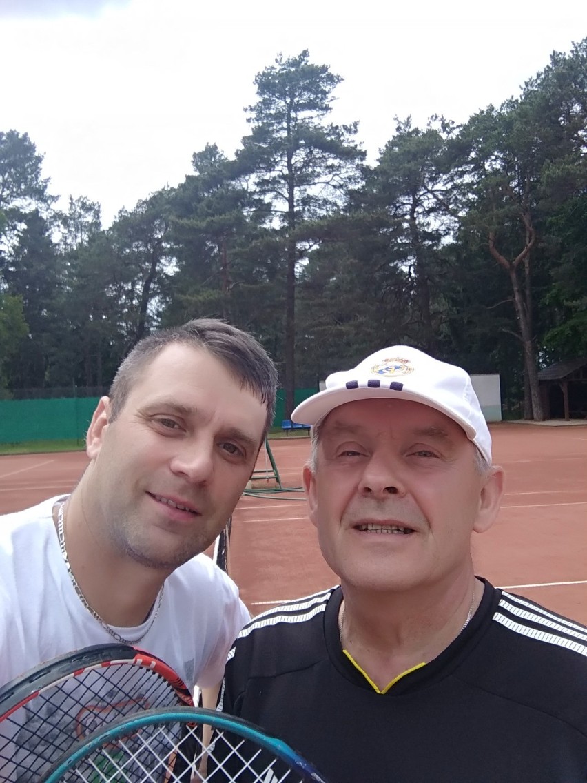 Czarne. Tenis ziemny. Udany debiut Macieja Winnickiego w QXM Fotowoltaika trzeciej lidze