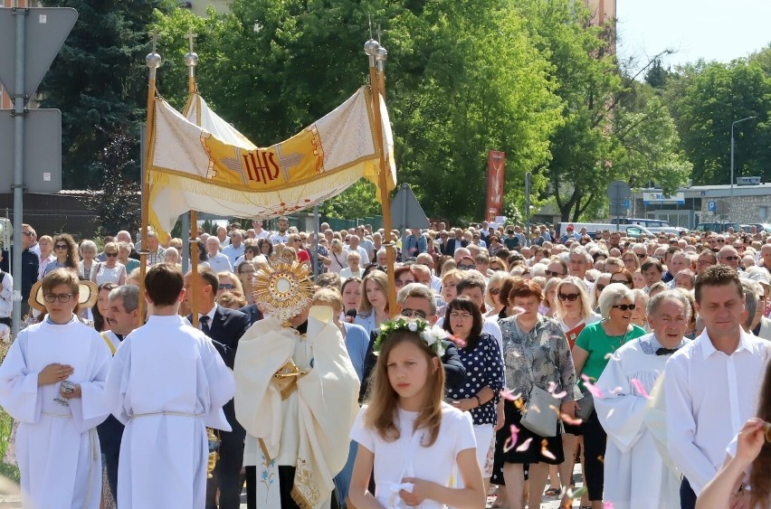 W czwartek obchodzimy uroczystość Najświętszego Ciała i Krwi...