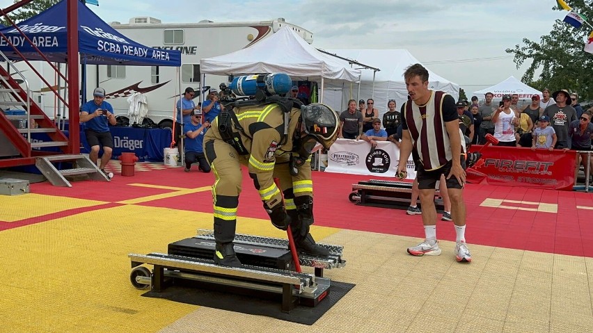 Super strażak z Chełma.  Kapitan Rafał Bereza został  mistrzem świata firefit. Zobacz zdjęcia